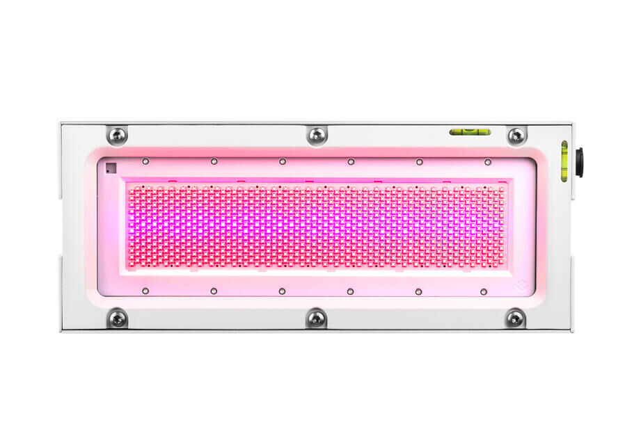 FloralDaily: Oreon launches the smallest and most powerful 1000W LED fixture for greenhouse horticulture.